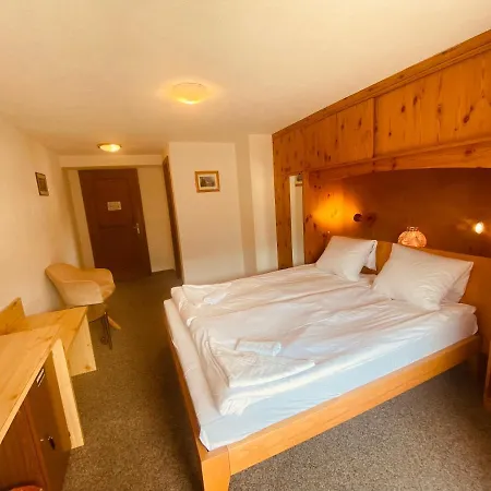 Hotel Lovely Room, Private Bathroom And Big Balcony Saas im Prattigau